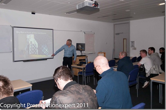 Bryan Talks damp diagnosis with Leeds Buidling surveying students-155253